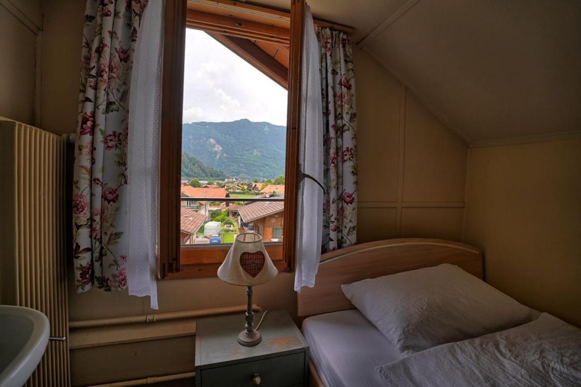 Edelweiss Lodge Wilderswil Bagian luar foto